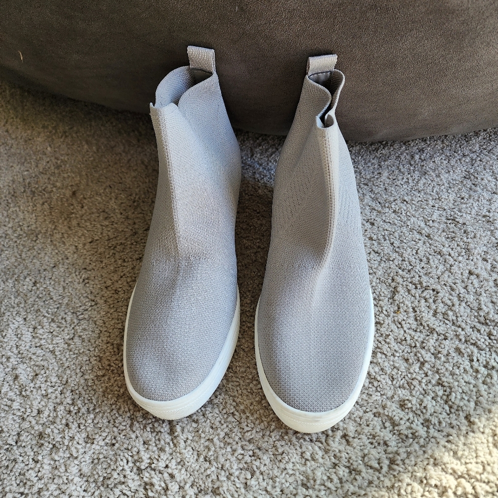 MIA Leesa grey booties. SIZE 8.5